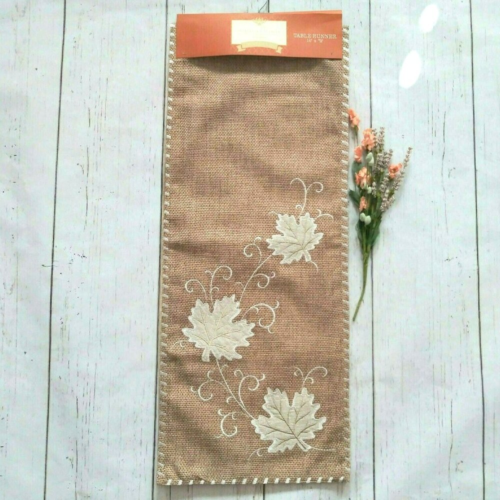 Wellesley Manor Harvest Table Runner 14x72 Applique Embroidery Lined Nice